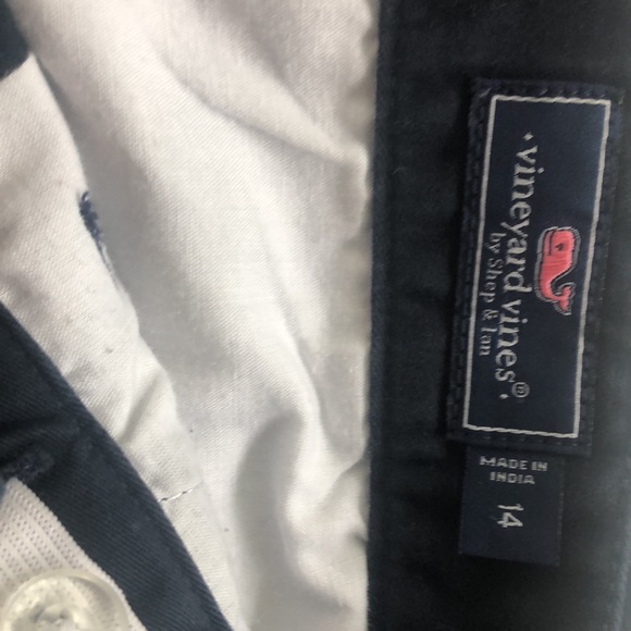 Vineyard Vines boys size 14 navy shorts - Picture 2 of 3